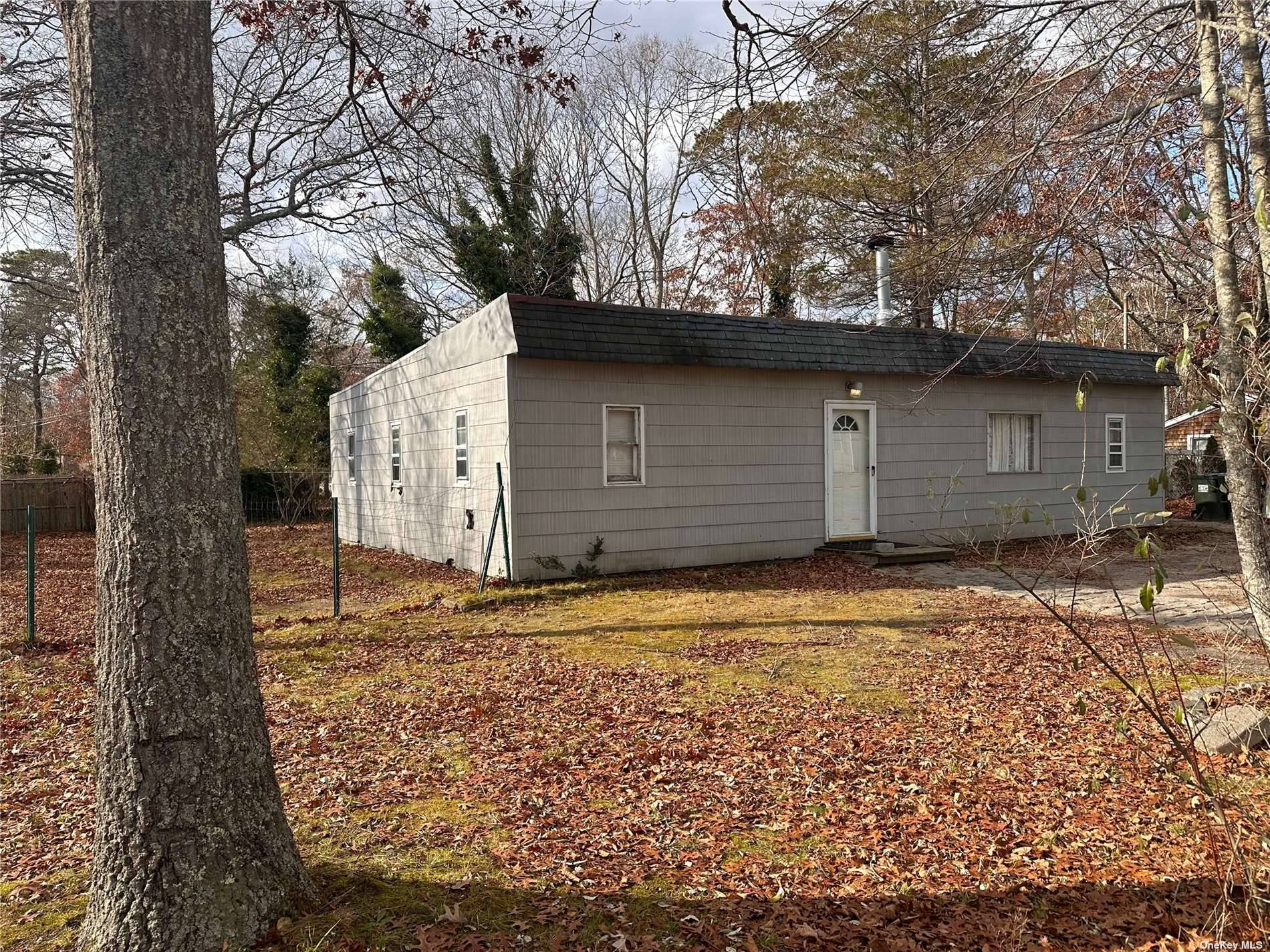 East Quogue ranch with 2 bedrooms, 1 bath.