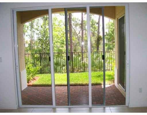 Wow ! This property is in pristine condition.
