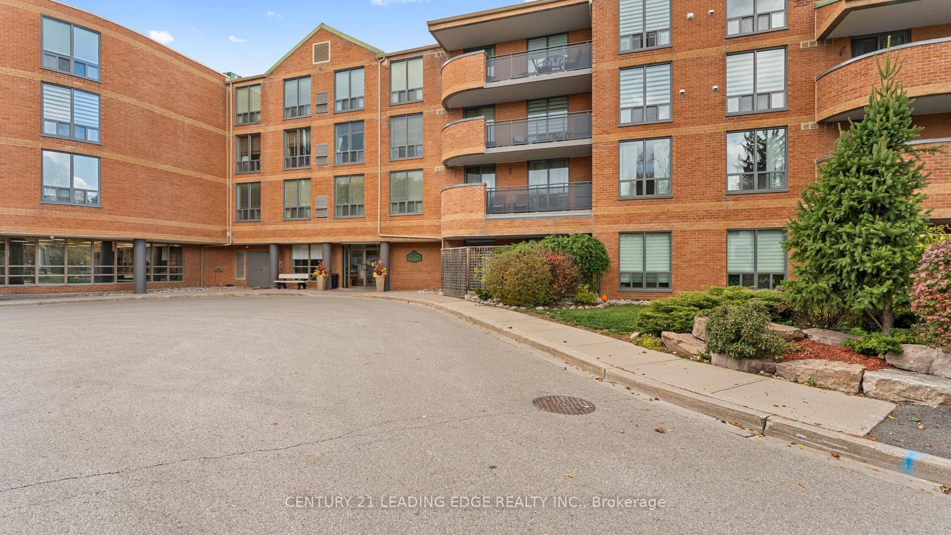 Honey Stop The Car ! Beautifully Renovated amp ; Pride Of Ownership, 2 Bd, 2 Bath Condo In The Heart of Markham.
