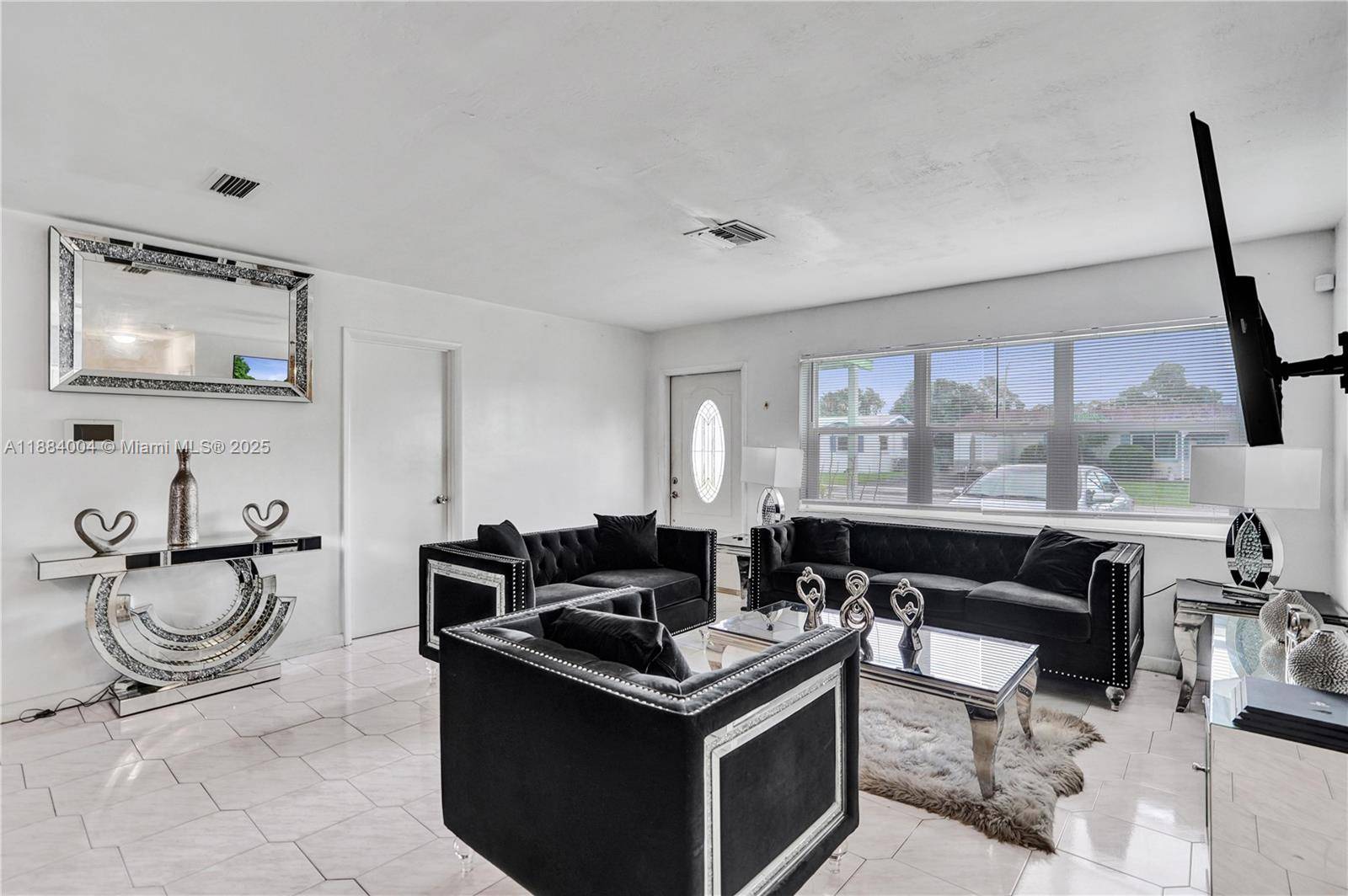 Spacious 4BR 3BA home with a versatile layout and no HOA !