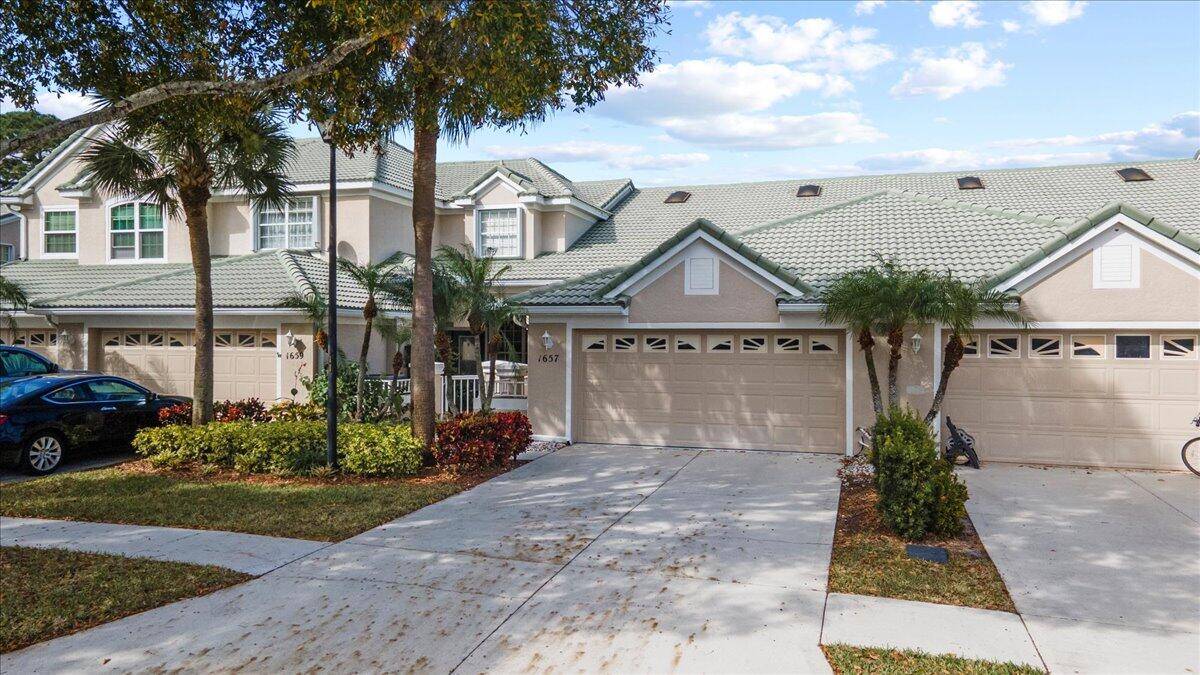 Beautiful lakefront townhome in the highly desirable Lake Charles community of St.