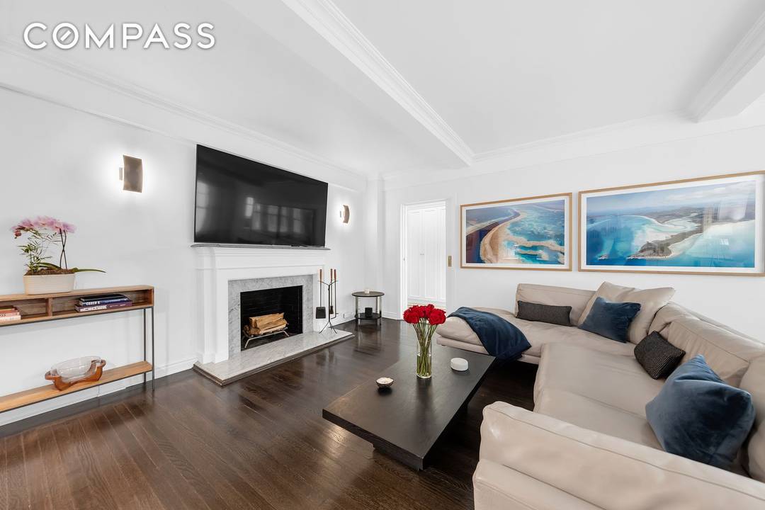 Prewar Scale and Character at a Premier West Village Bing amp ; Bing Condominium Located in one of the West Village s most admired Bing amp ; Bing condominiums, this ...