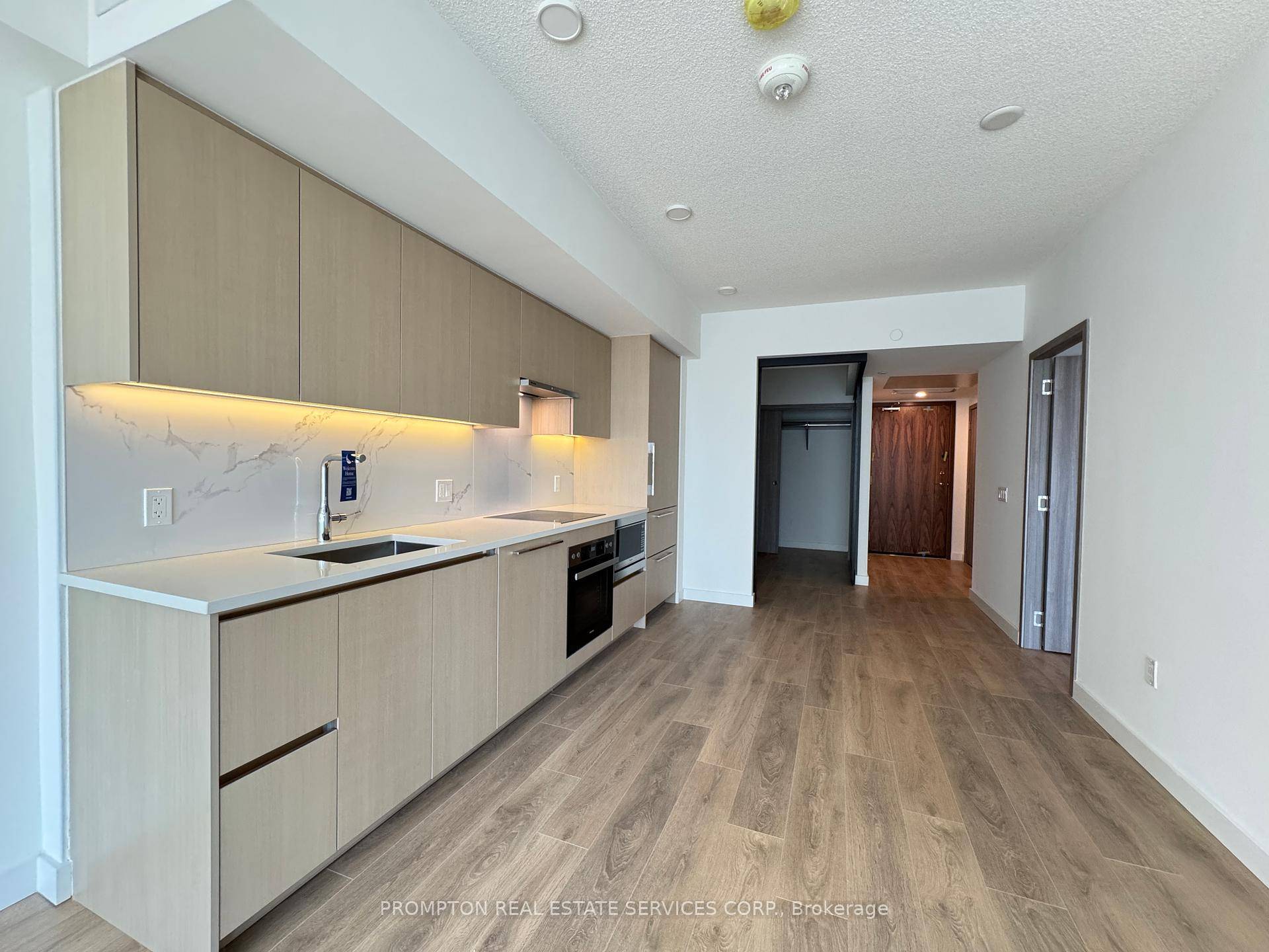 Brand New Luxury Building Concord Canada House Is Downtown Toronto's Waterfront Newest Iconic Landmark Located Next To Cn Tower And Rogers Centre.
