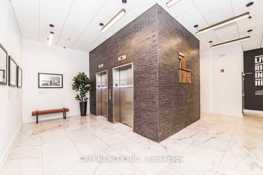 Experience the ease of contemporary living in this immaculate one bedroom suite perfectly situated in downtown Oshawa.