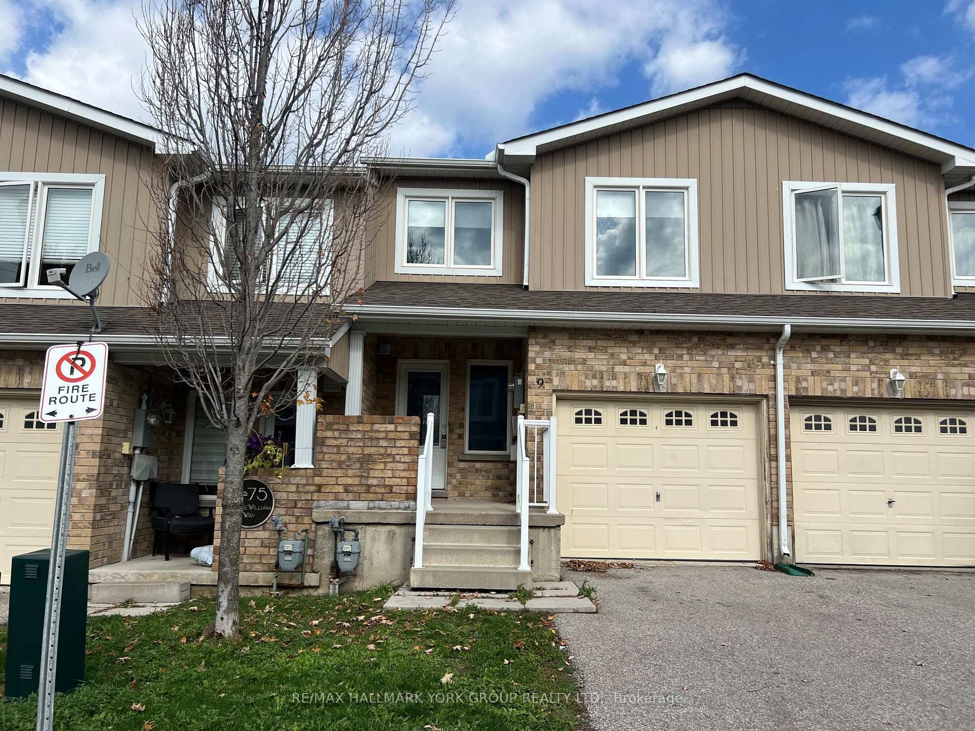 3 Bedroom, 3 Bathroom Townhome for Rent in South Barrie with Front amp ; Back Yard and Garage Welcome to Royal Gates, a well maintained townhome community in South Barrie ...