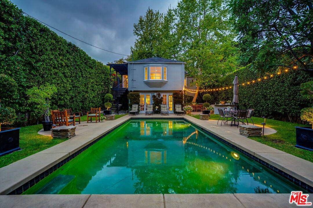 8614  W West Knoll Dr Sunset Strip LA