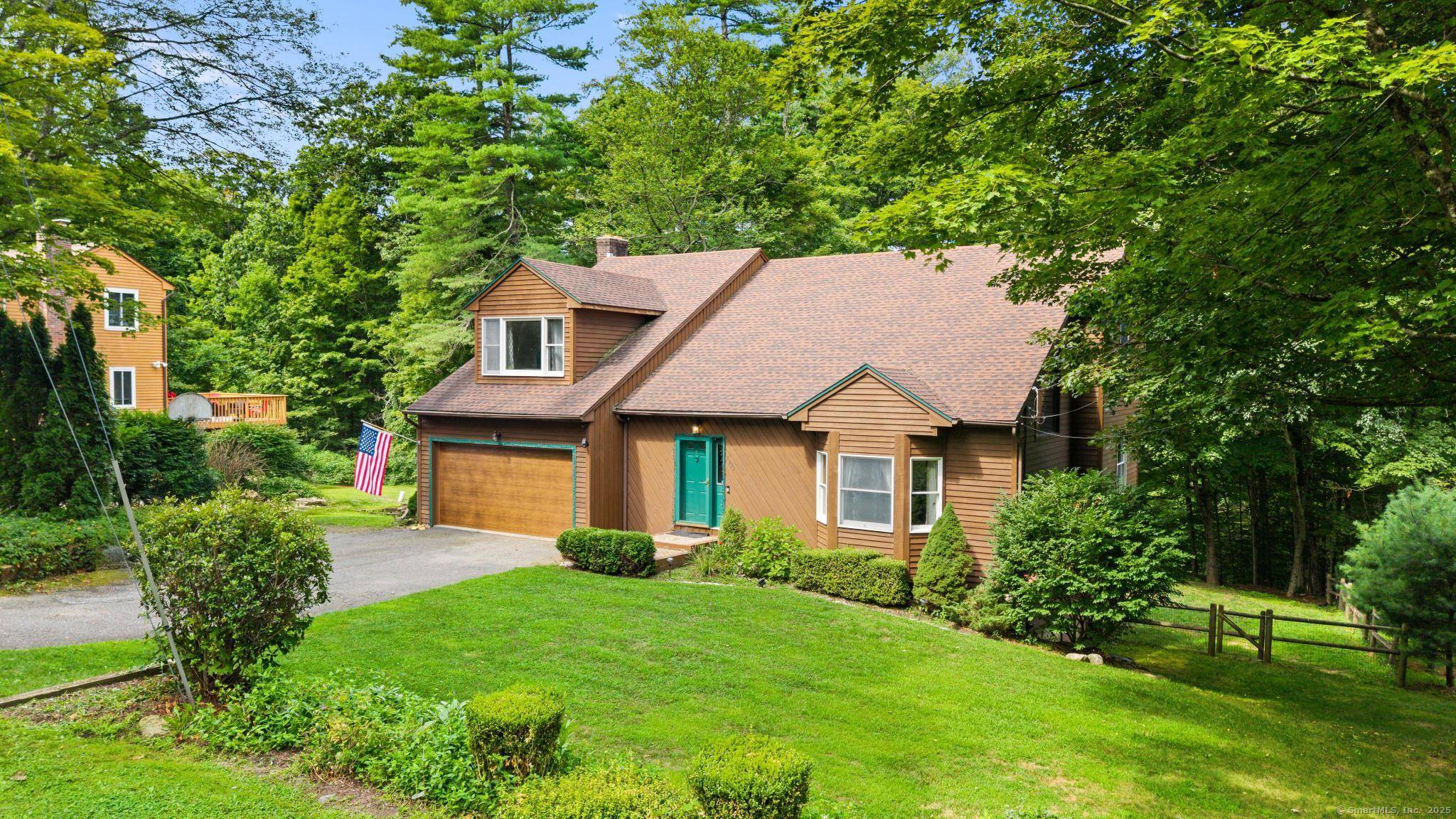 Beautiful Living Near Prestigious Torrington CC !