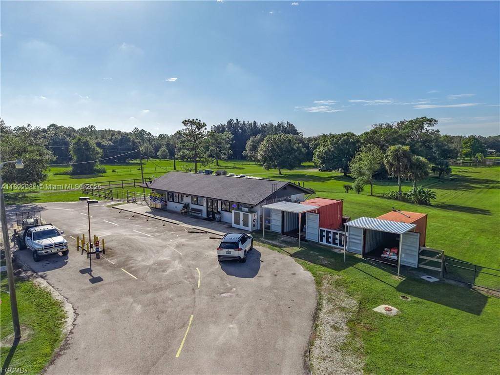 TURNKEY CONVENIENCE STORE IN GROWING RURAL SW FL !