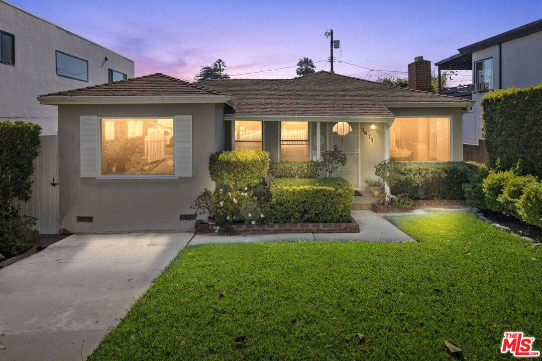 3471 Beethoven St 2BR Marina Del Rey La