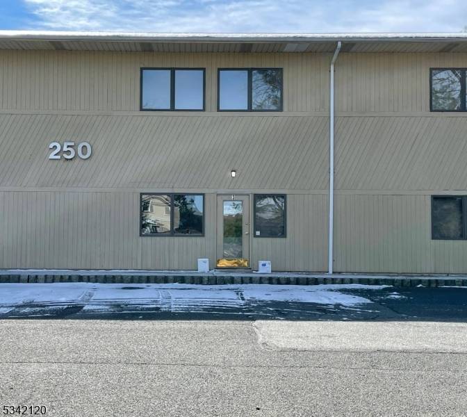 Rental Property Opportunity or Ownership for Business Use.