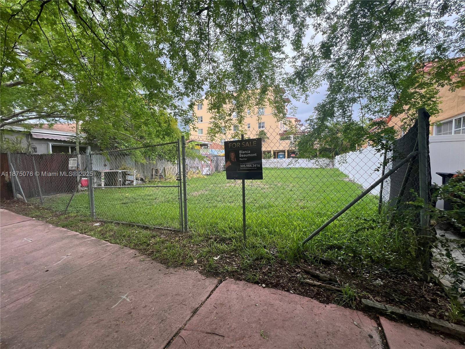 Rare opportunity to buy an empty lot in South Of Fifth MB.