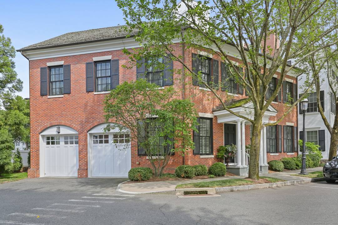 Rare opportunity in sought after Southport Green just steps to Southport Village and Metro North.