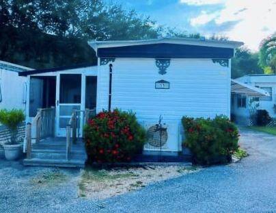 One of the Last Remaining 55 Intracoastal Manufactured Home Communities !