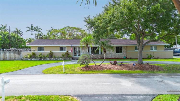 Amazing opportunity in the Falls area.