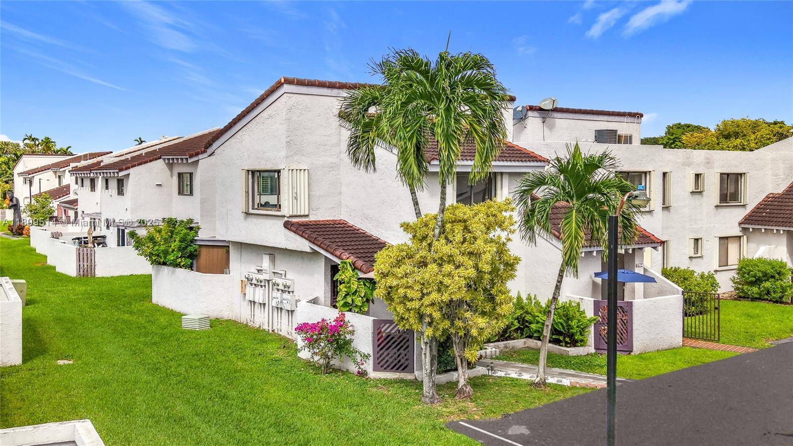 Remodeled and move in ready 3BR 2BA townhouse located in the highly desirable La Arboleda community.