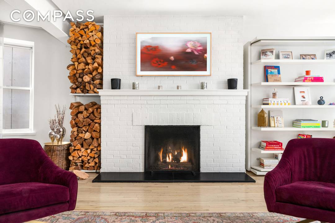 Residence 4D at 622 Greenwich Street is a rare three bedroom loft situated between Leroy and Morton Streets in the heart of the West Village.