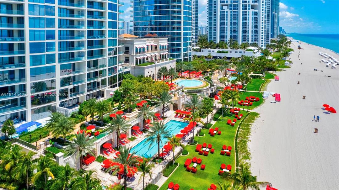 Live Large ! Rarely available high floor residence at the Estates at Acqualina.