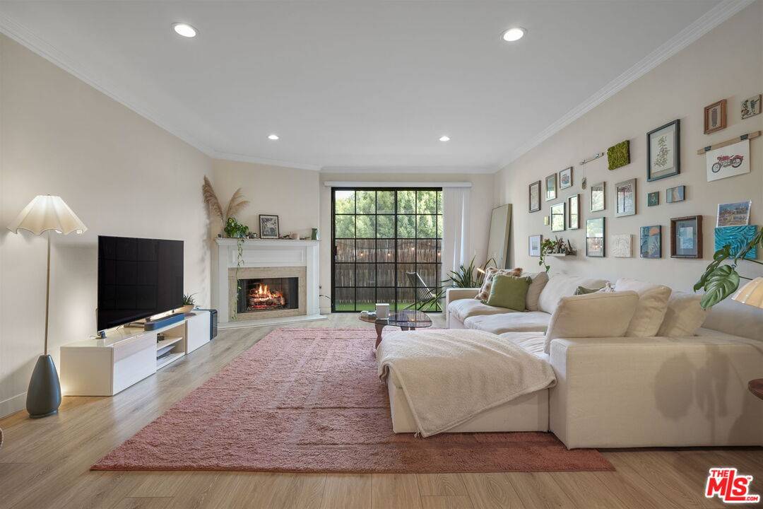 10336   Almayo Ave 2BR La