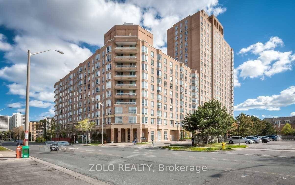 Welcome to this stunning one bedroom condo at Jockey Club on Overlea Blvd !