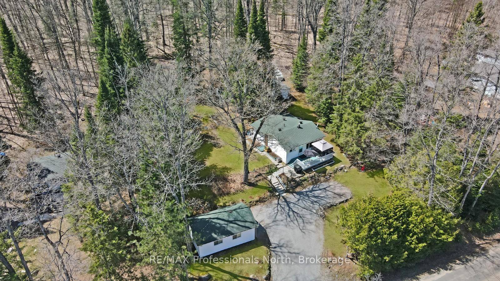 Located just outside the community of Wilberforce, this charming bungalow offers peaceful living with convenient access to local amenities including groceries, a community centre, library, gas station, and public beach.