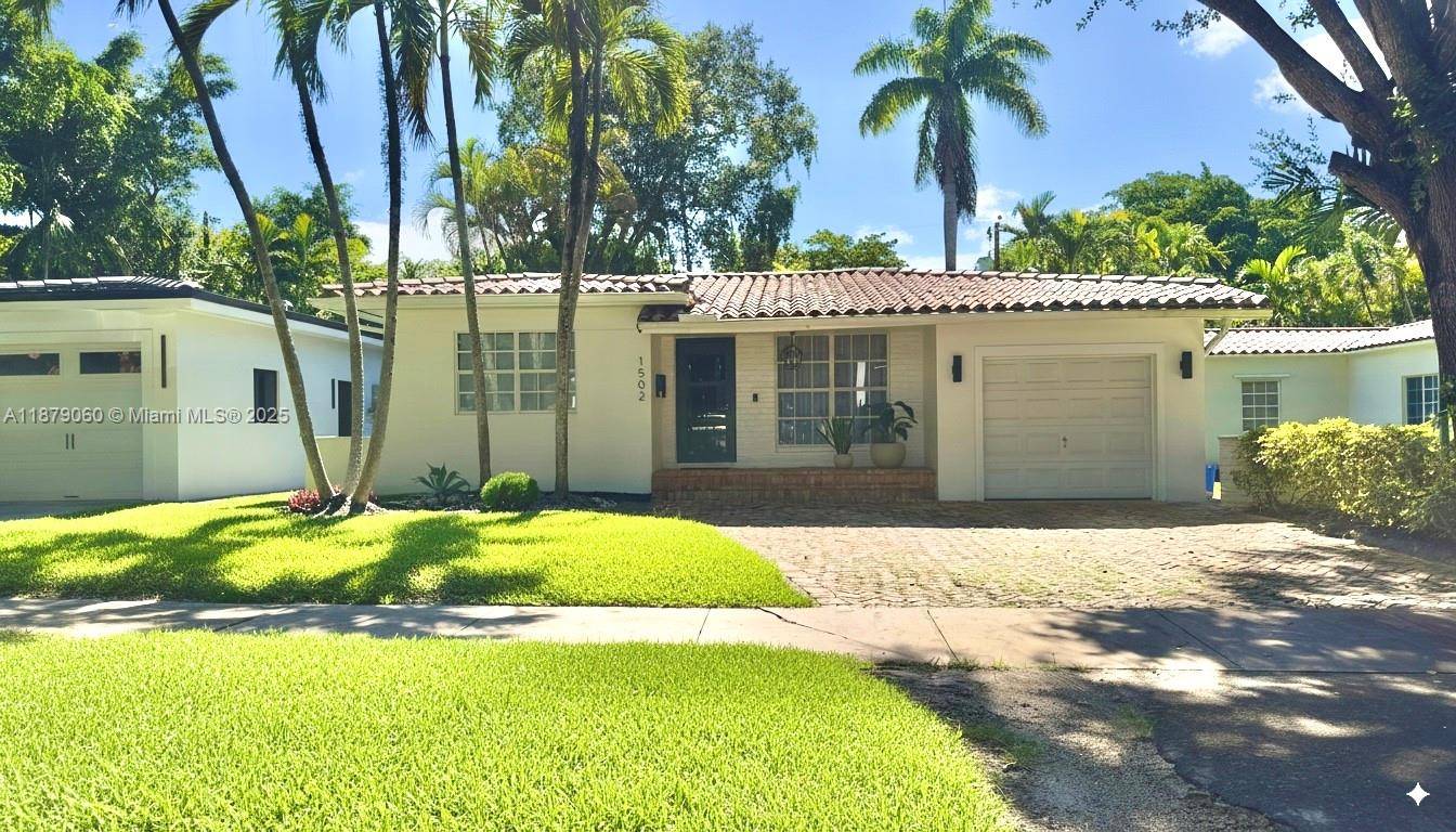 Move in Ready Coral Gables Gem !