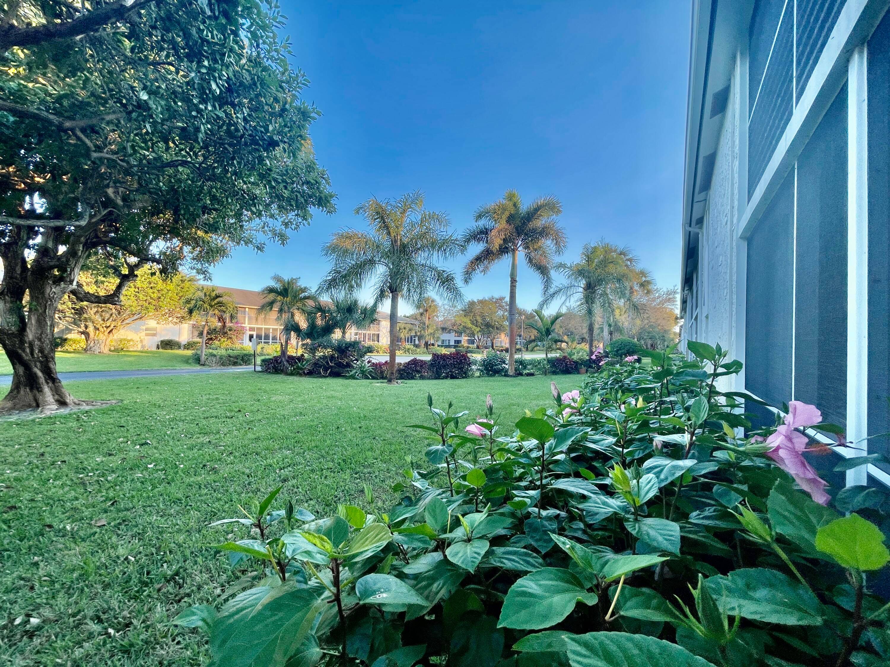 Located in the heart of the Village of Tequesta, close to community center, constitution park, shopping and restaurants.