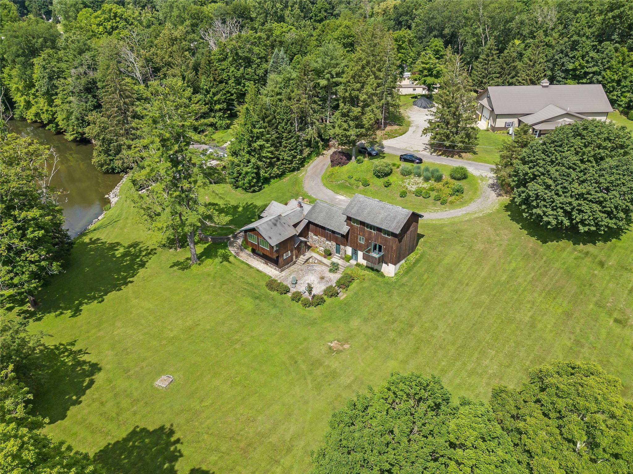 SELLER FINANCING AVAILABLE gt ; The Adirondack is YOUR Perfect Waterfront Getaway.