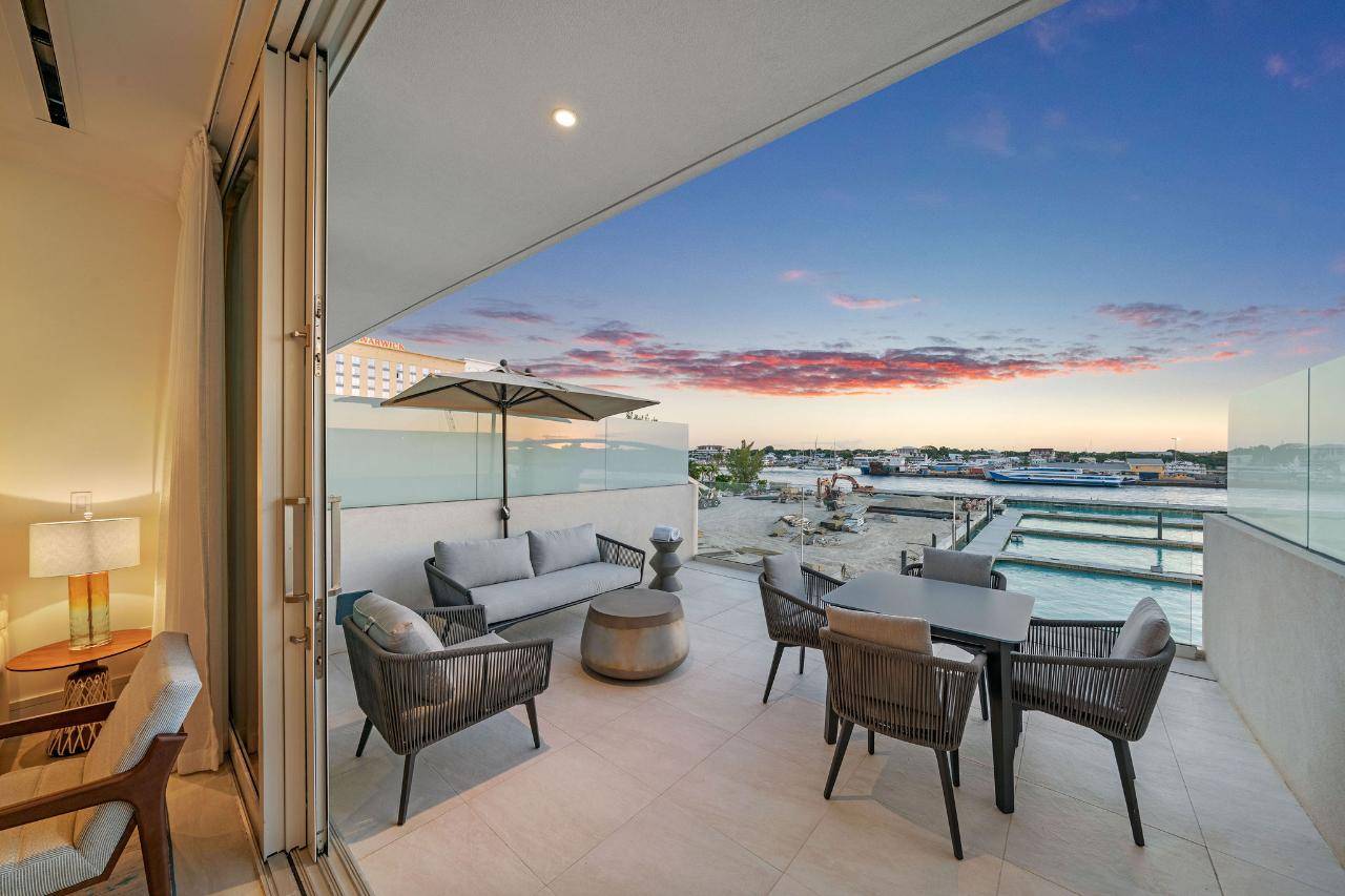 STERLING COMMONS Condo New-Providence