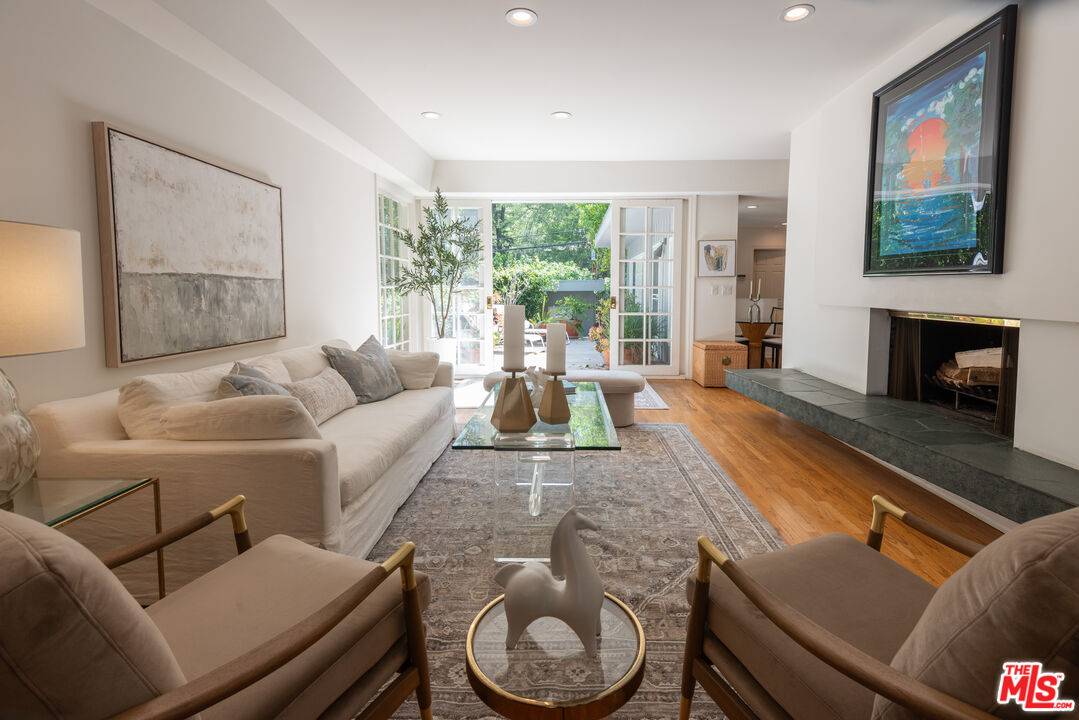 1833  Courtney Ave 3BR Hollywood Hills East La