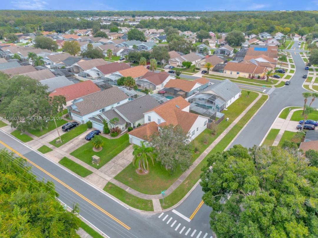 Turnkey Investment Property Fully Renovated, Furnished amp ; Income Ready This beautifully upgraded property is a true turnkey opportunity for a new investor or homeowner.