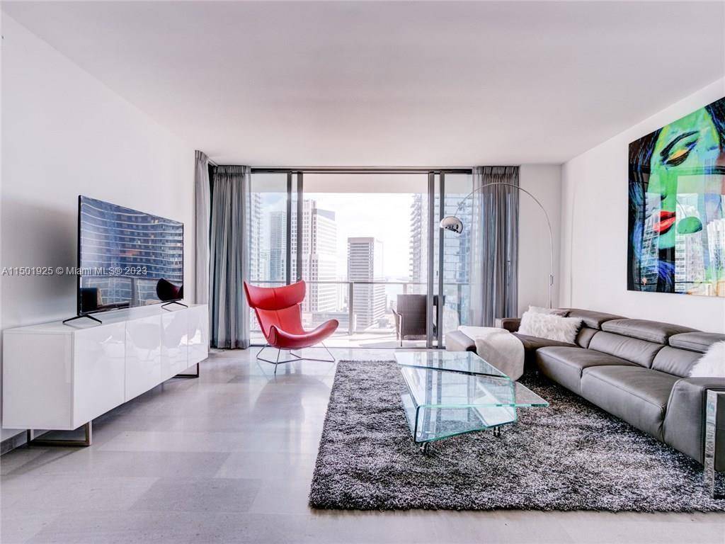 Welcome to the most desirable and luxurious condo Rise at Brickell City Centre.