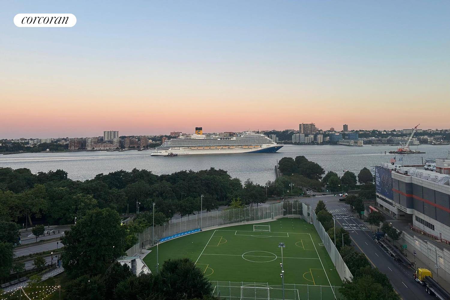 Protected Hudson River and Park views !