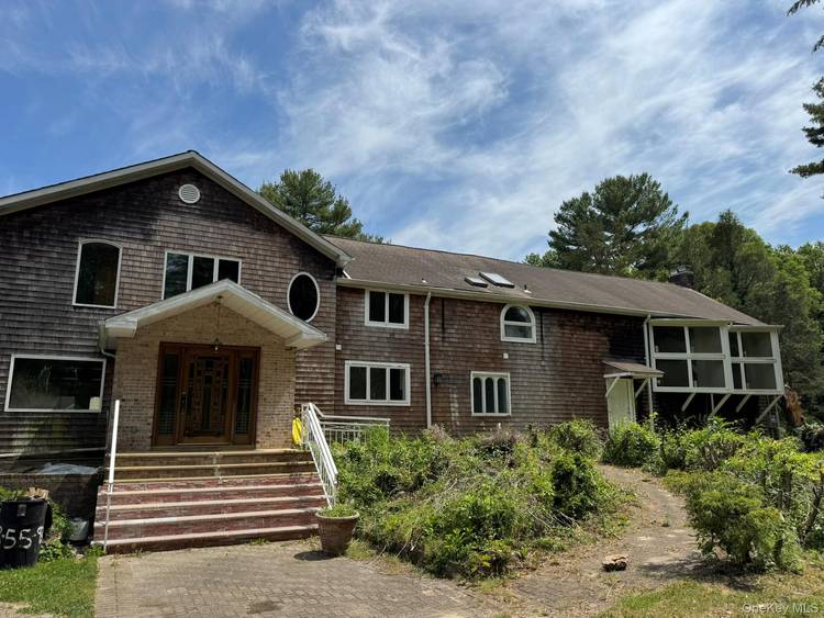 Welcome to this beautifully renovated 5 bedroom, 4.