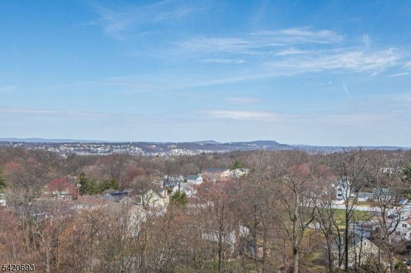 Nice 55 Plus building located in Woodland Park.