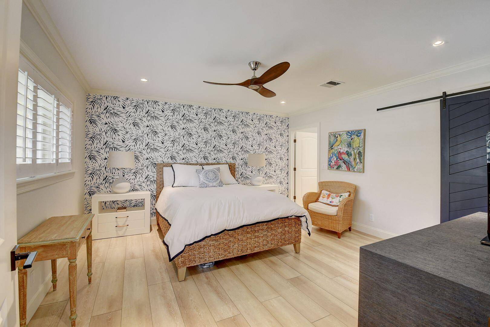 This beautifully renovated 2 bedroom, 2 bath condo offers the best of South Florida coastal living with private beach access and direct Intracoastal access.