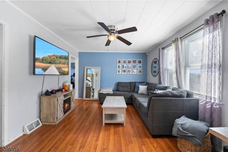 Welcome to your opportunity to own a side by side 2 family in Bergen County that will be delivered fully vacant at closing.