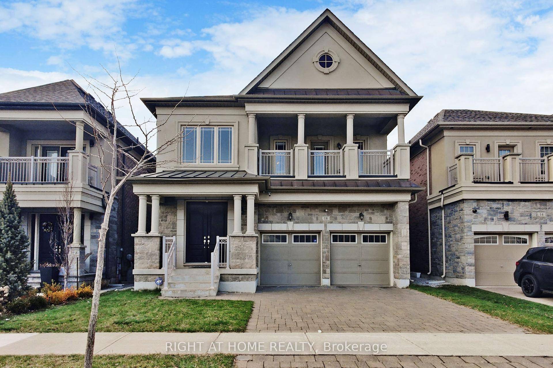 Very well maintained Gorgeous Home In Prestigious Kleinburg Estates offering almost 4400 sf livable space !