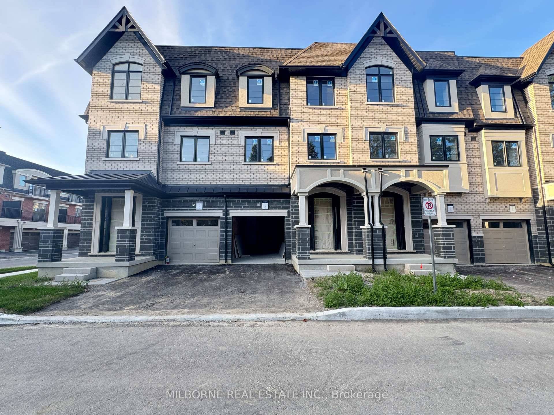 Welcome to Canterbury Lanes, an exclusive enclave of luxury townhomes in the heart of KingCity.
