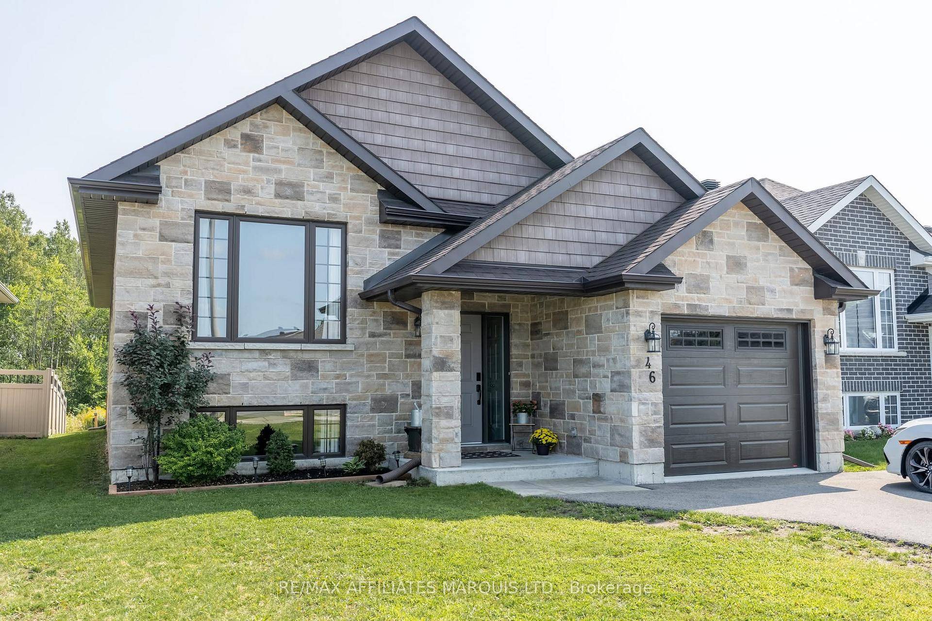 Step inside and instantly feel at home in this beautifully maintained 3 bedroom bungalow.