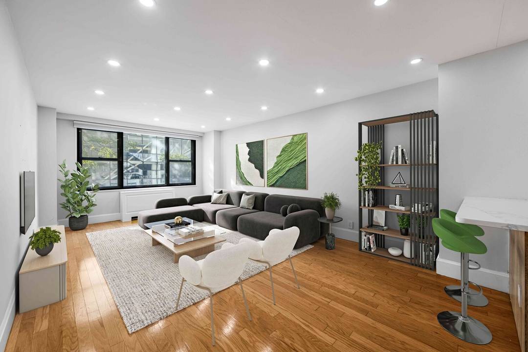 7 East 14th Street 331 Union Square Elegance Step into this spacious and beautifully laid out one bedroom residence located just off Union Square, one of Downtown Manhattan's most vibrant ...