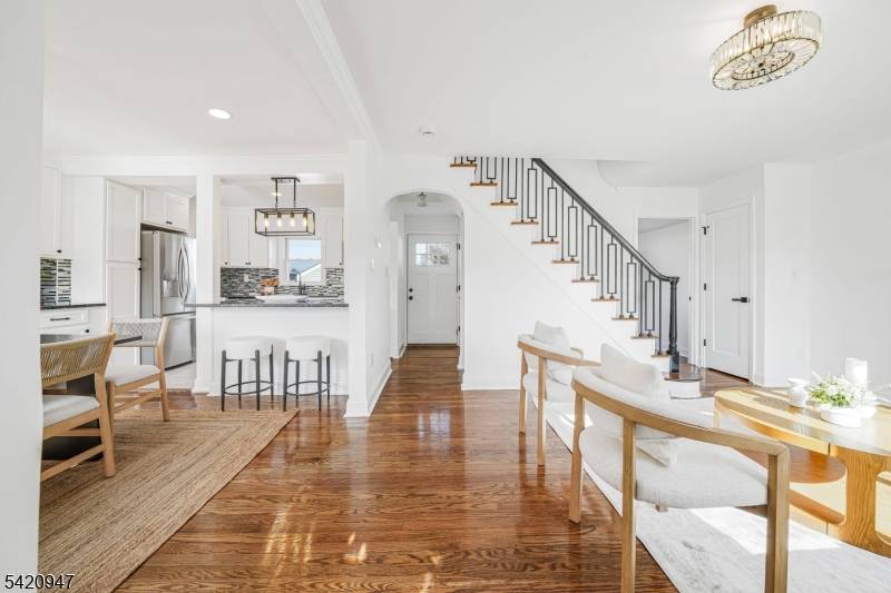 Welcome to 17 High Park Place a charming, well maintained 3 bed, 1.