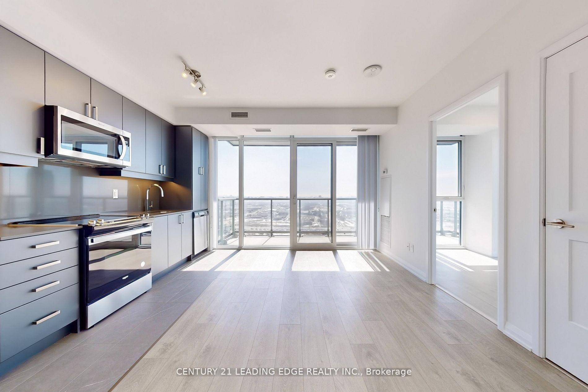 Welcome to 7895 Jane Street unit 2406, located on the 24th floor at The Met by Plazacorp.