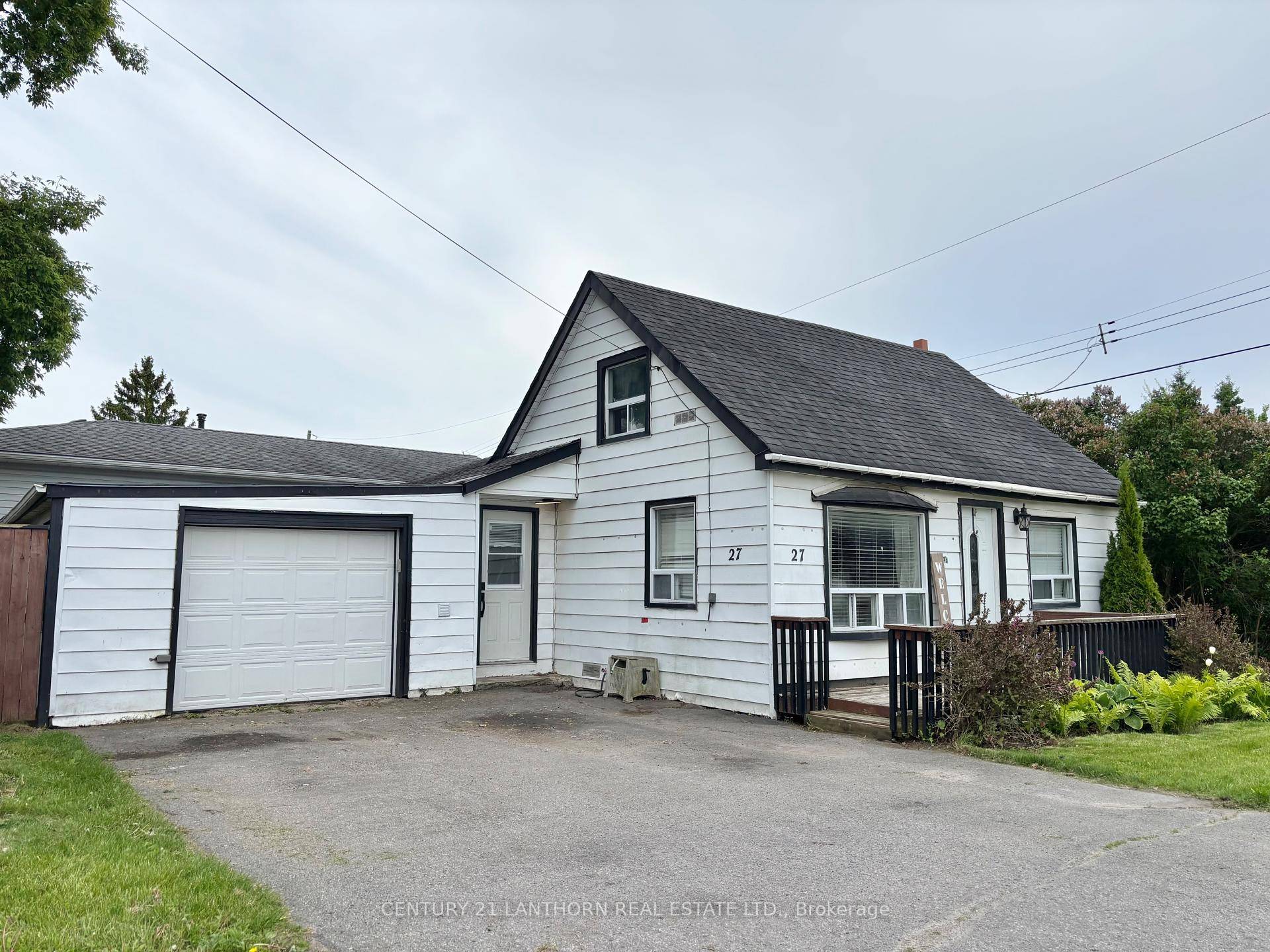 The perfect starter home in a great location !