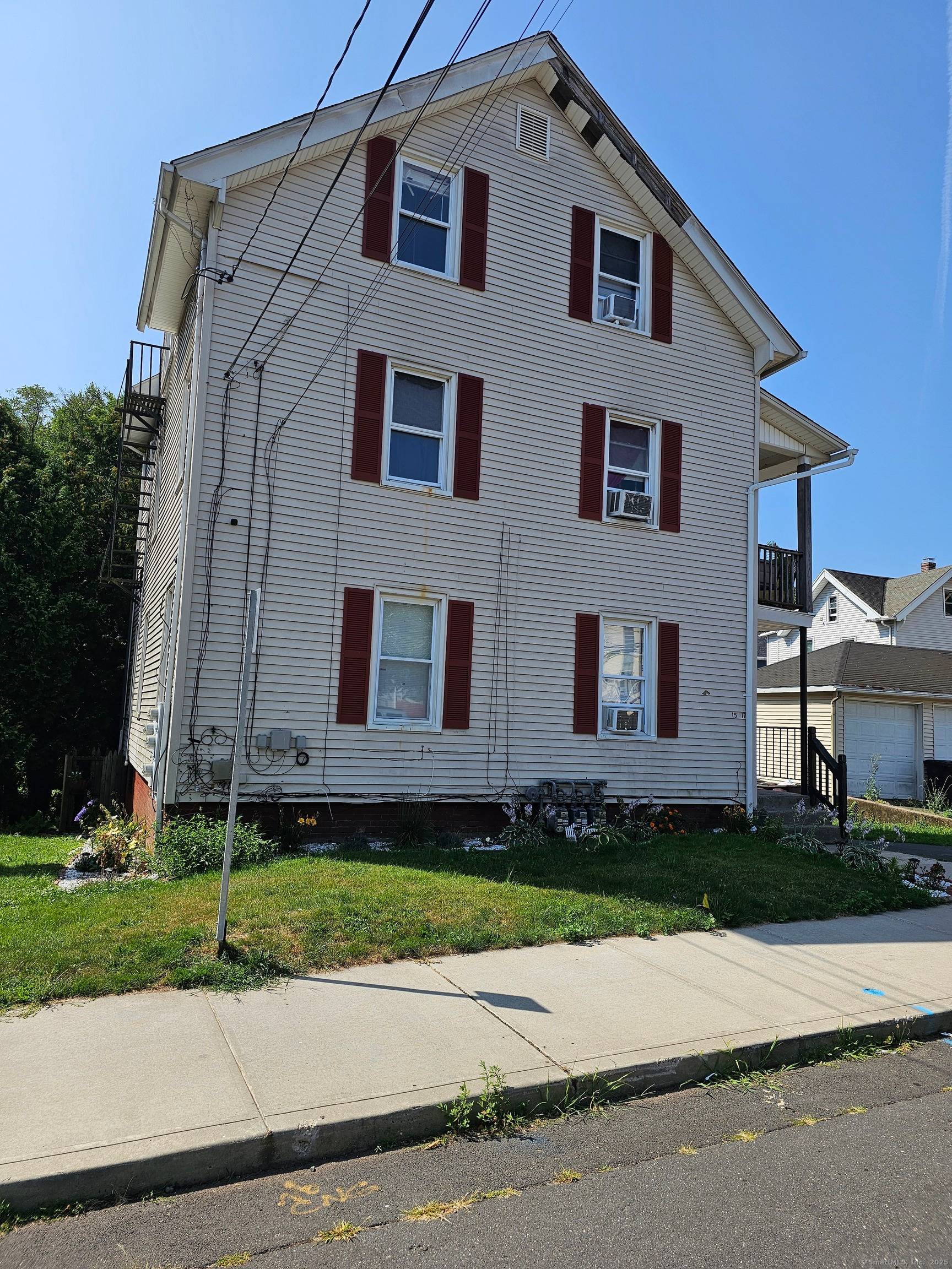 A Smart Multi Unit Investment in New Britain Don't miss this updated, clean, and fully rentable 3 unit building in New Britain's 06051 area.