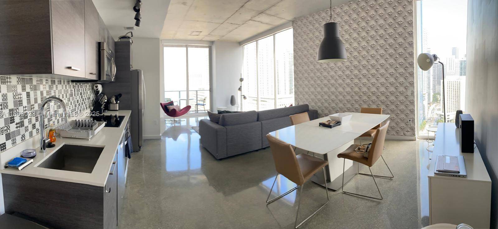 Modern 2BR 2BA apartment in the heart of Downtown Miami.