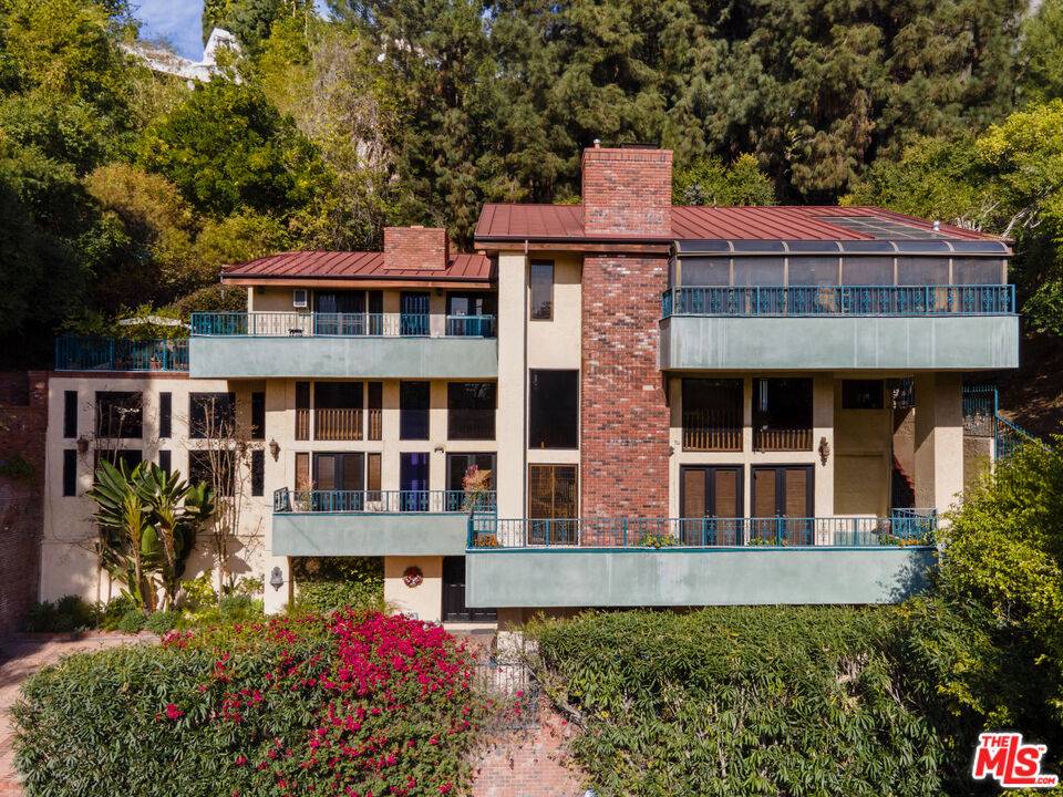 1242   Angelo Dr 5.0 Beverly Hills Post Office | B.H.P.O. LA