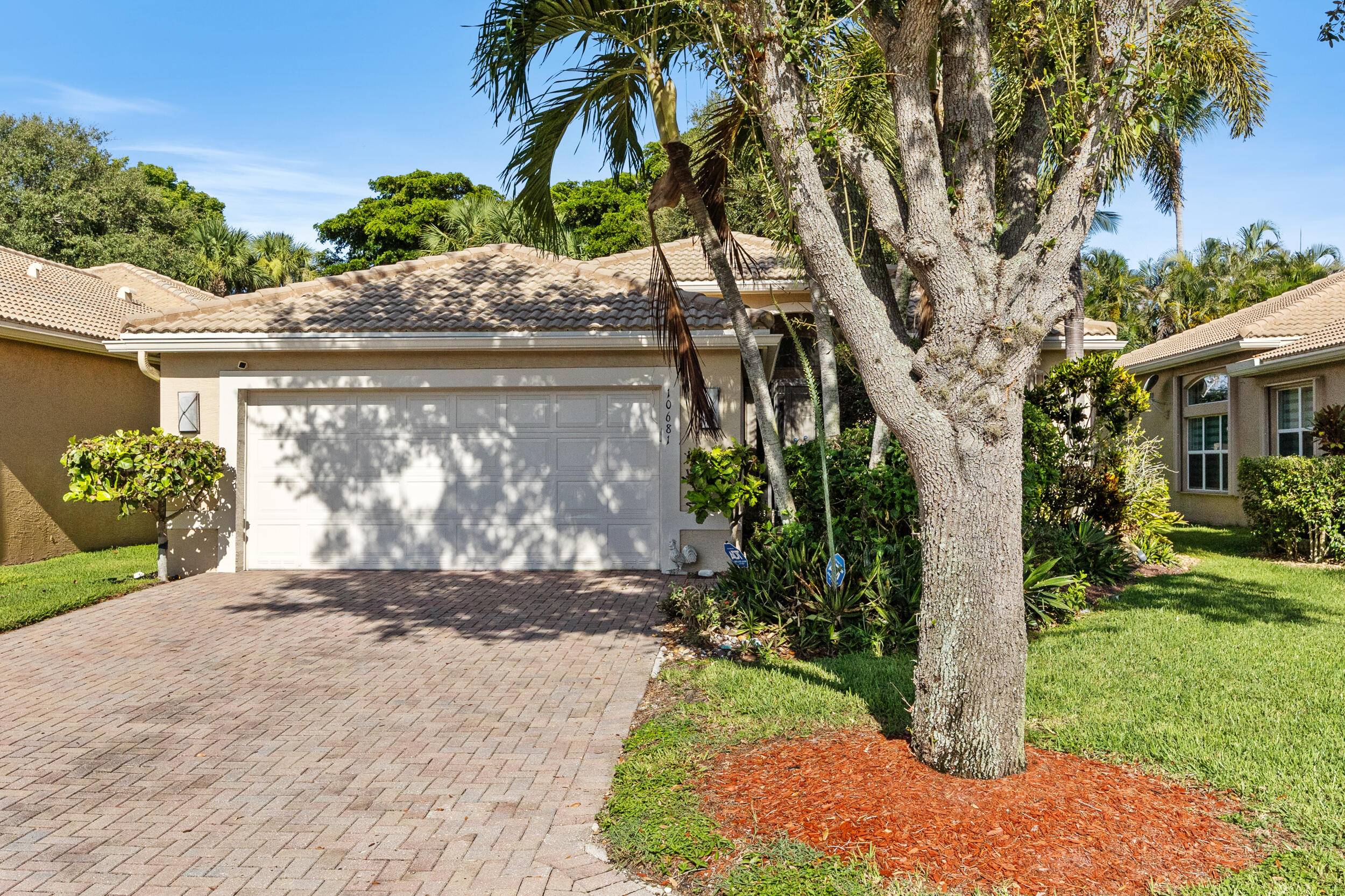 Live the lifestyle you've been dreaming of in this light filled, impeccably maintained 3 bedroom currently set up as 2 bedrooms a den, 2 bath Isabella model in the sought ...