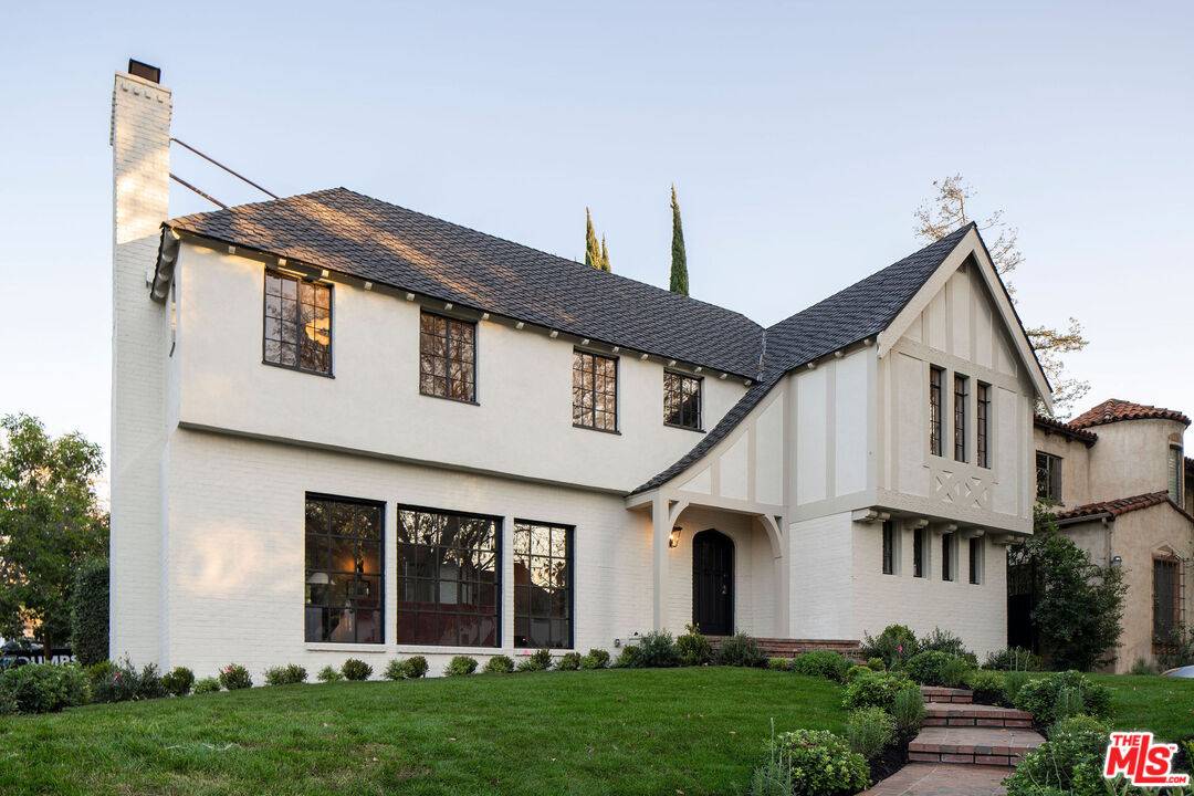 900  S Longwood Ave 5BR La