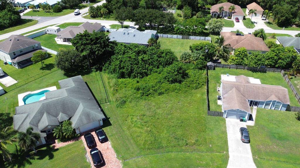 Build Your Dream Home on an Oversized Lot !