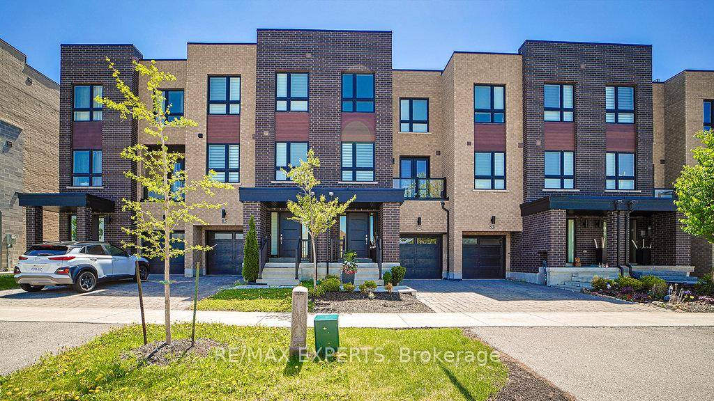 Welcome to this one of a kind, luxurious freehold, over 2300 sqft townhouse !